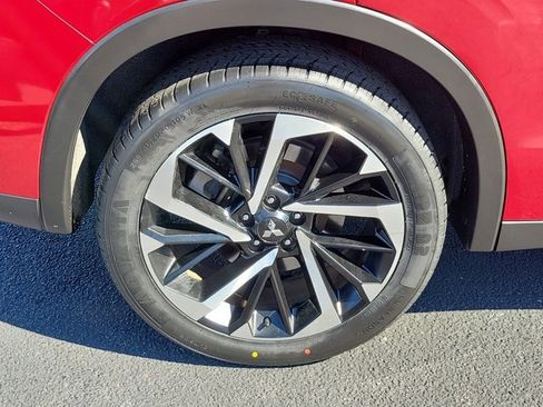 Used 2022 Mitsubishi Outlander SE image 37