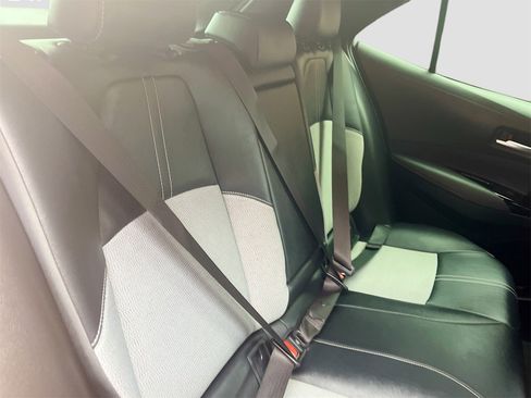 Used 2019 Toyota Corolla XSE image 24