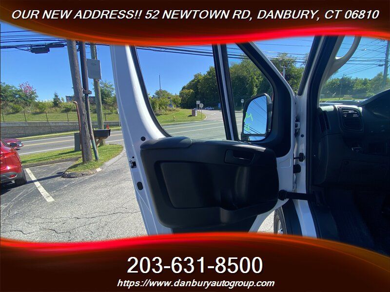 Used 2025 RAM ProMaster 2500 w/ U-Haul Equipment Group FWD image 16