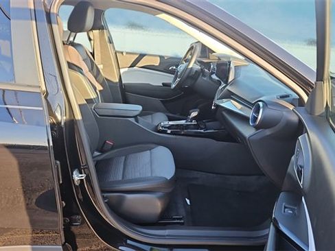 Used 2024 Chevrolet Trax LT w/ Driver Confidence Package image 13