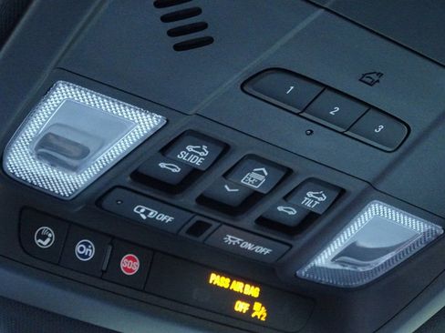 Used 2022 Buick Enclave Essence w/ Experience Buick Package image 38