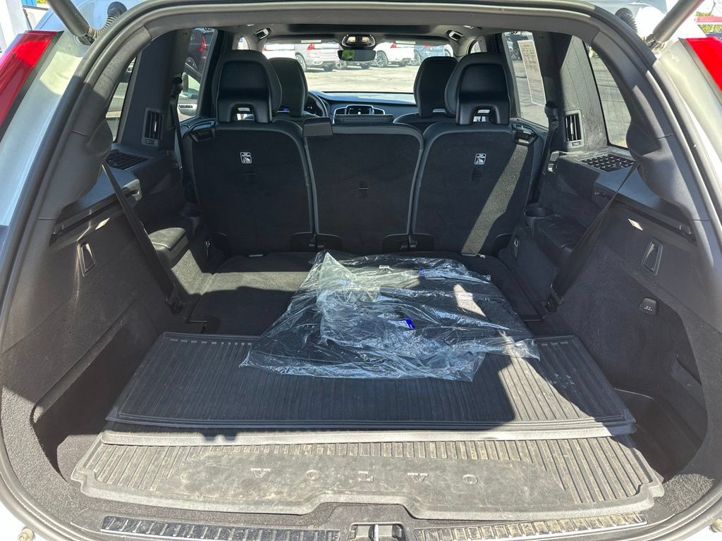 Used 2024 Volvo XC90 T8 Ultimate w/ Protection Package Premier AWD/4WD image 28