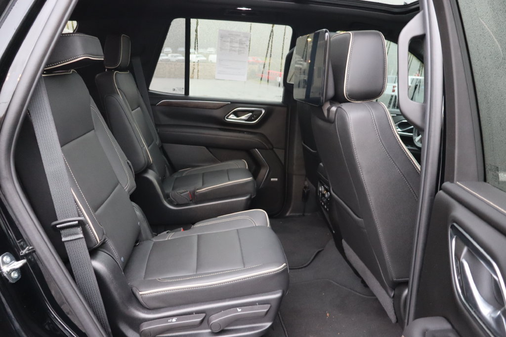Used 2023 Chevrolet Tahoe Premier AWD/4WD image 24