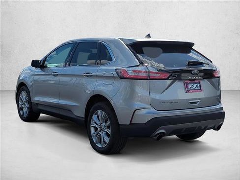 Used 2024 Ford Edge Titanium image 10