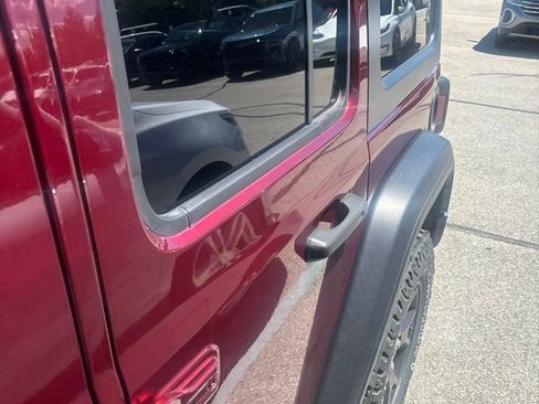 Used 2021 Jeep Wrangler Unlimited Sport AWD/4WD image 7