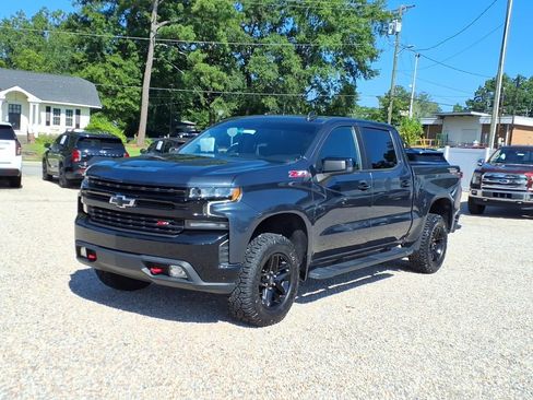 Used 2021 Chevrolet Silverado 1500 LT Trail Boss w/ Convenience Package II AWD/4WD image 3