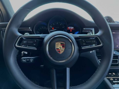 Certified 2024 Porsche Macan image 25