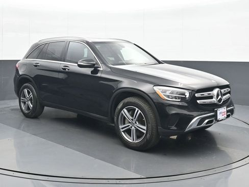 Used 2020 Mercedes-Benz GLC 300 4MATIC w/ Premium Package image 9