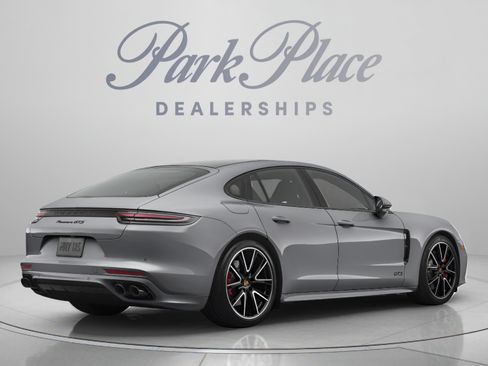Used 2019 Porsche Panamera GTS AWD/4WD image 3