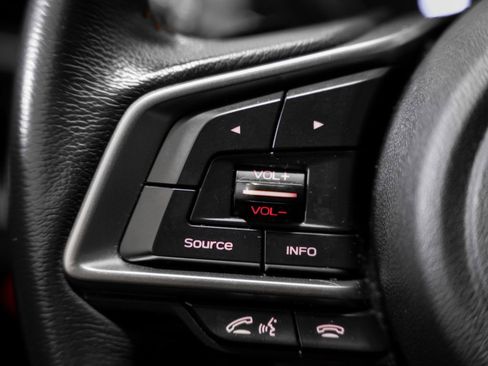 Used 2018 Subaru Crosstrek 2.0i Limited image 15