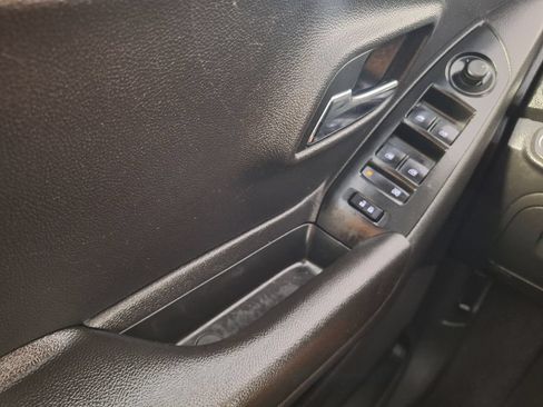 Used 2021 Chevrolet Trax LS w/ Tint and Cruise Package FWD image 17