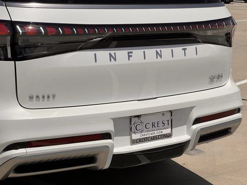 New 2027 INFINITI QX80 Luxe RWD image 6