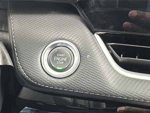 Used 2025 Chevrolet Equinox LT image 24