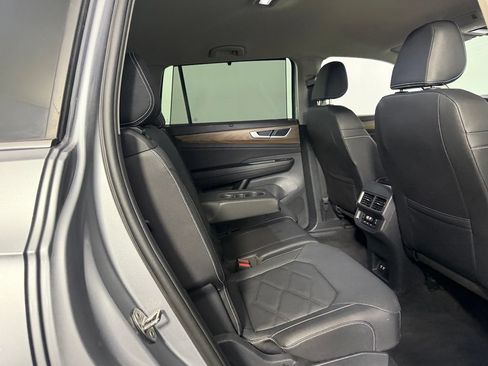 Used 2026 Volkswagen Atlas SE AWD/4WD image 26