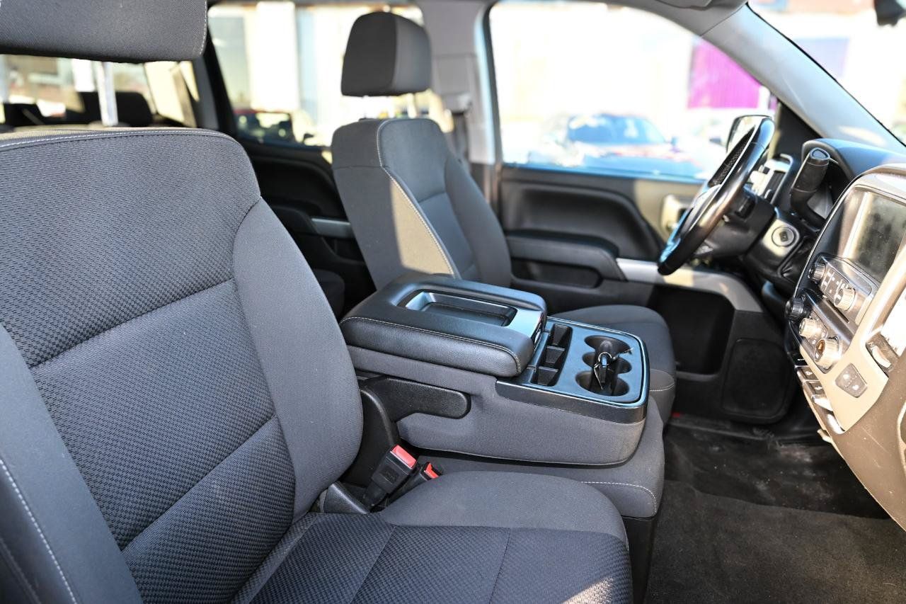 Used 2018 Chevrolet Silverado 1500 LT w/ All Star Edition AWD/4WD image 18