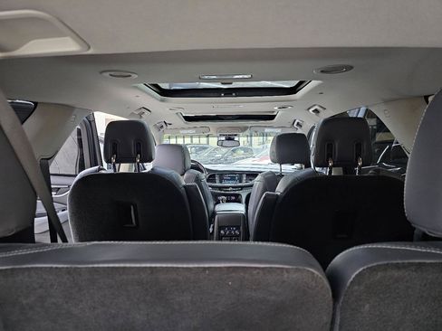 Used 2018 Buick Enclave Premium w/ Experience Buick Package FWD image 14