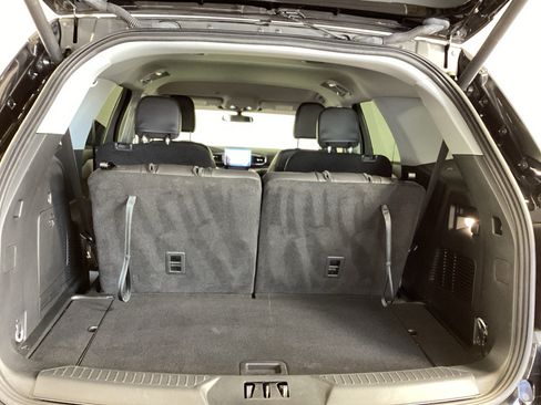 Used 2024 Ford Explorer XLT w/ Equipment Group 202A AWD/4WD image 35