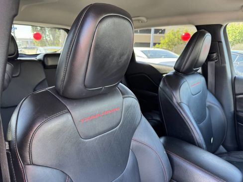 Used 2014 Jeep Cherokee Trailhawk w/ Technology Group image 19