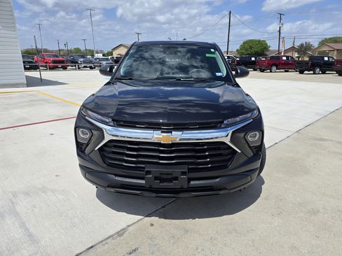 Used 2024 Chevrolet TrailBlazer LS w/ LS Convenience Package image 8