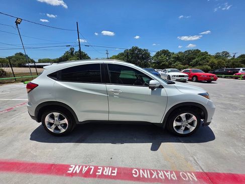 Used 2016 Honda HR-V EX-L image 16