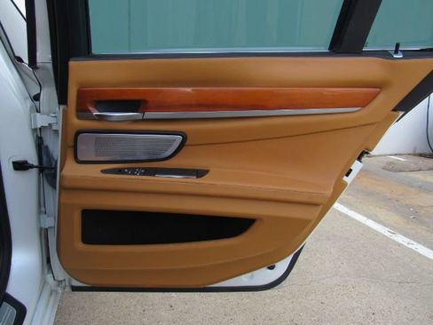 Used 2013 BMW ALPINA B7 xDrive w/ Driver Assistance Pkg image 25