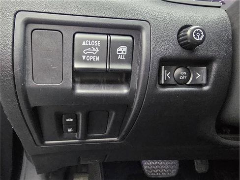 Used 2011 Lexus IS 250C image 18