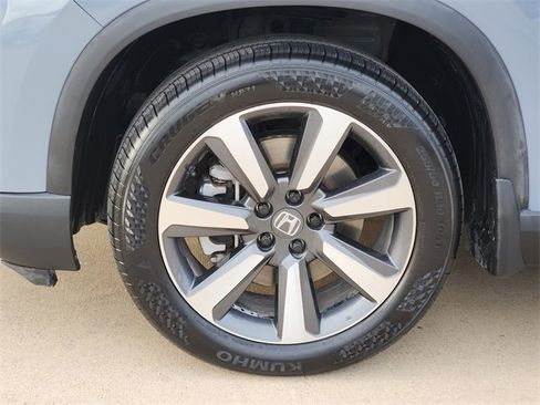 Used 2023 Honda Pilot Touring image 17
