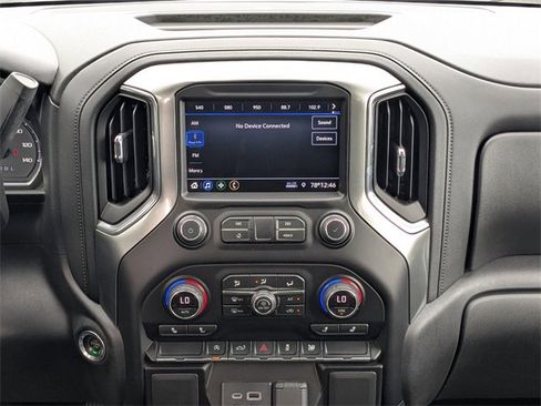 Used 2021 Chevrolet Silverado 1500 LT image 19