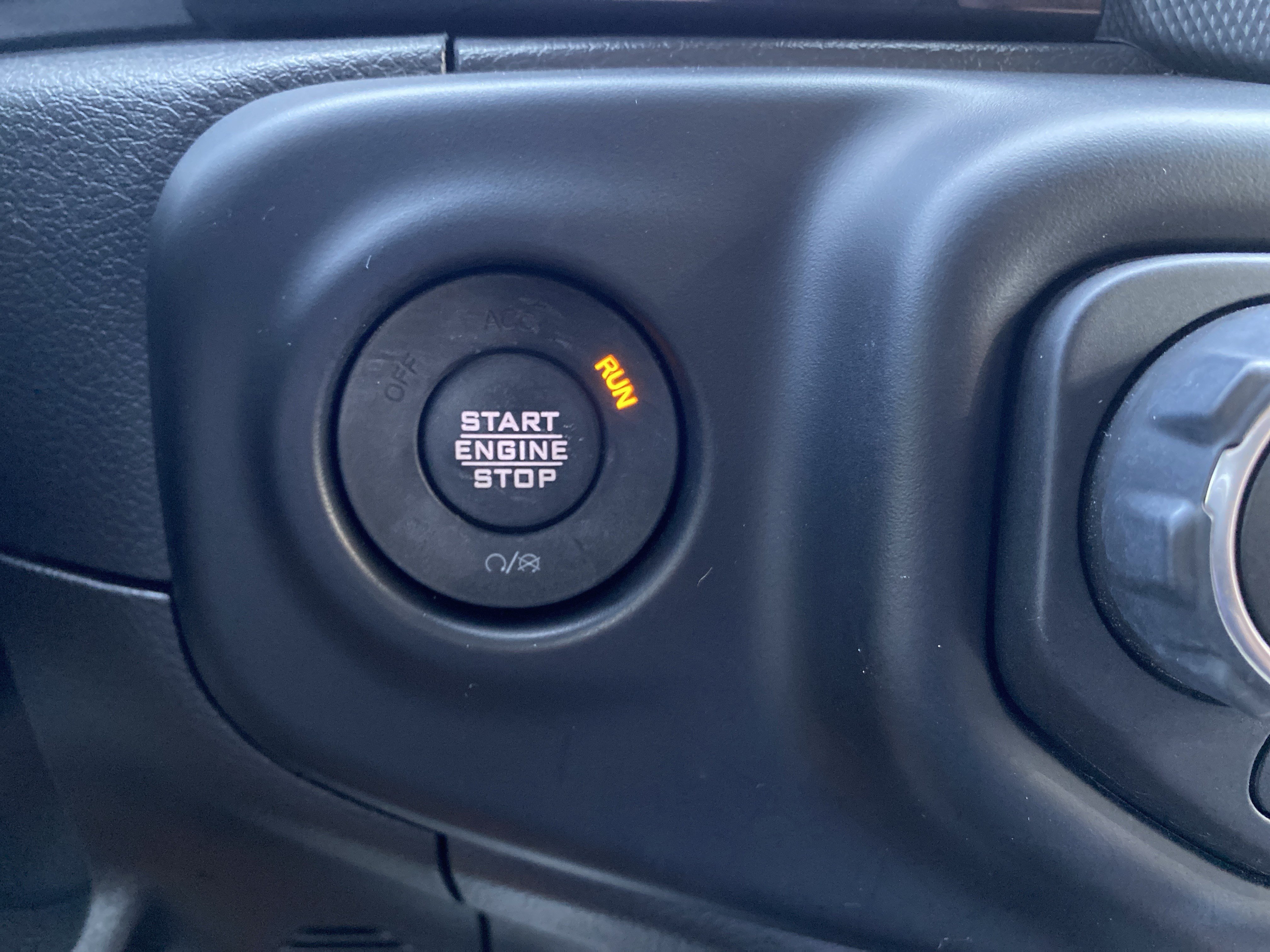Used 2023 Jeep Wrangler Unlimited Sahara AWD/4WD image 27