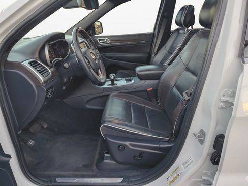 Used 2014 Jeep Grand Cherokee Overland w/ Advanced Technology Group image 18