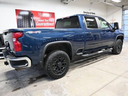 Used 2022 Chevrolet Silverado 2500 LT w/ Convenience Package image 5
