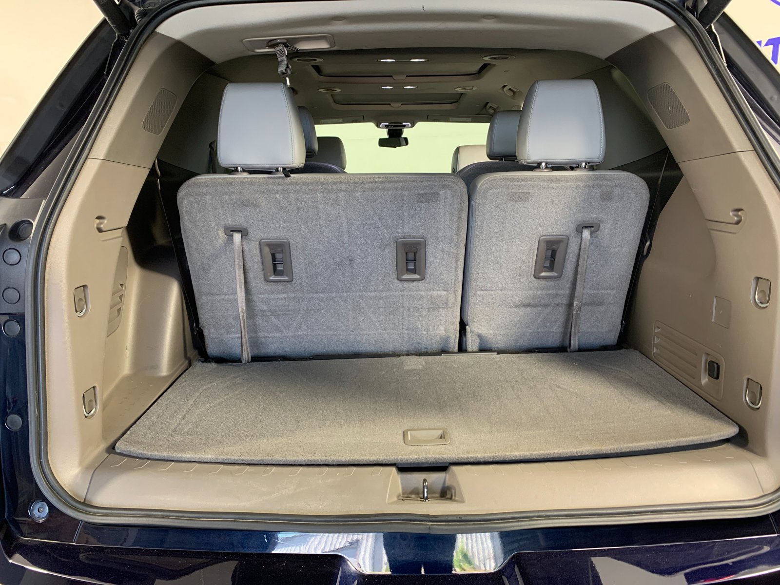 Used 2020 Chevrolet Traverse Premier w/ LPO, Floor Liner Package FWD image 35