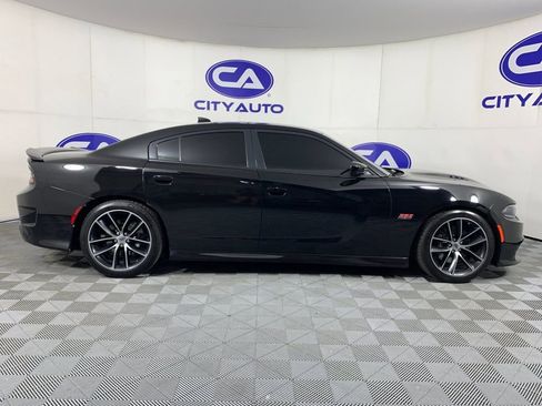 Used 2018 Dodge Charger R/T Scat Pack RWD image 2