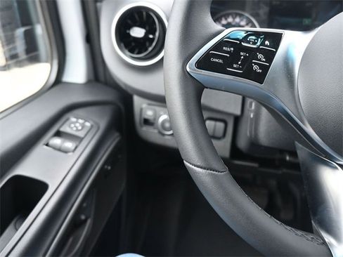 New 2024 Mercedes-Benz eSprinter 170 Cargo image 17