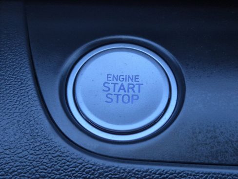 Certified 2025 Hyundai Elantra Limited image 26