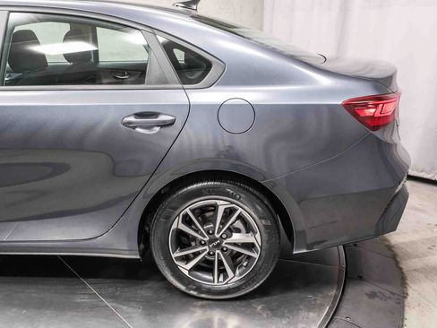 Used 2024 Kia Forte LXS w/ LXS Technology Package FWD image 8