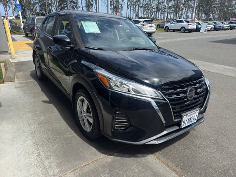 Used 2021 Nissan Kicks S FWD image 21