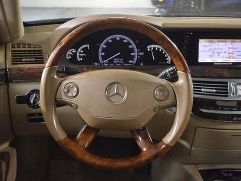 Used 2008 Mercedes-Benz S 550 4MATIC image 13