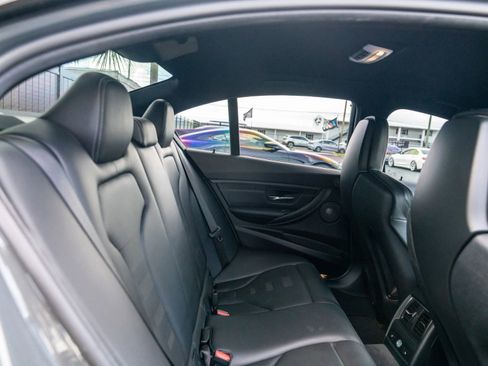 Used 2018 BMW M3 Competition image 40