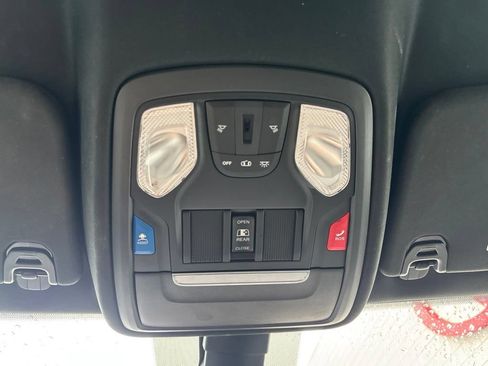Used 2021 RAM 1500 Big Horn AWD/4WD image 16