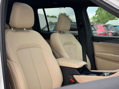 Used 2024 Jeep Grand Cherokee Limited w/ Luxury Tech Group II AWD/4WD image 47