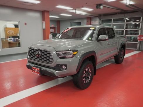 Certified 2023 Toyota Tacoma TRD Off-Road image 3