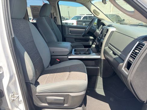 Used 2017 RAM 1500 Classic SLT RWD image 33