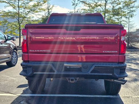Used 2019 Chevrolet Silverado 1500 Custom Trail Boss w/ Custom Convenience Package AWD/4WD image 6