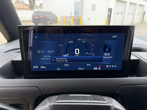 Used 2024 Chevrolet Brightdrop 400 w/ Commercial Equipment Package image 13