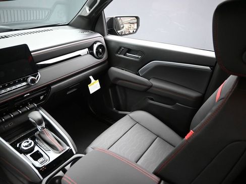 New 2026 Chevrolet Colorado Z71 w/ Z71 Convenience Package 2 AWD/4WD image 12