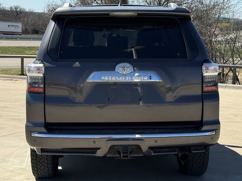 Used 2018 Toyota 4Runner Limited AWD/4WD image 5