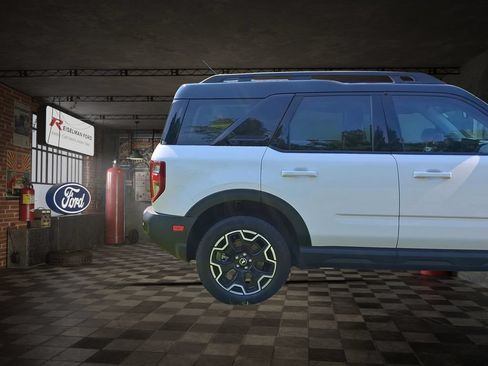 Used 2025 Ford Bronco Sport Outer Banks w/ Outer Banks Tech Package+ AWD/4WD image 8