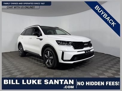 Used 2022 Kia Sorento EX w/ Panoramic Sunroof Package