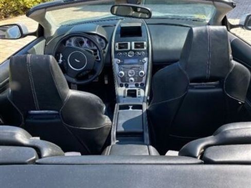 Used 2009 Aston Martin DB9 Volante image 3